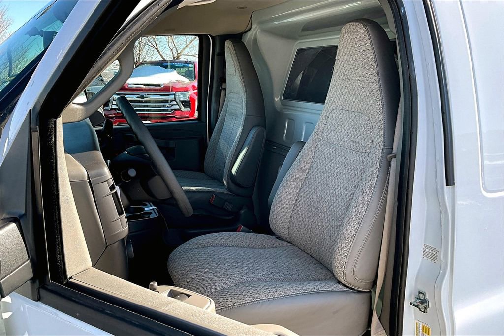 New 2025 Chevrolet Express 2500 w/ Driver Convenience Package image 9