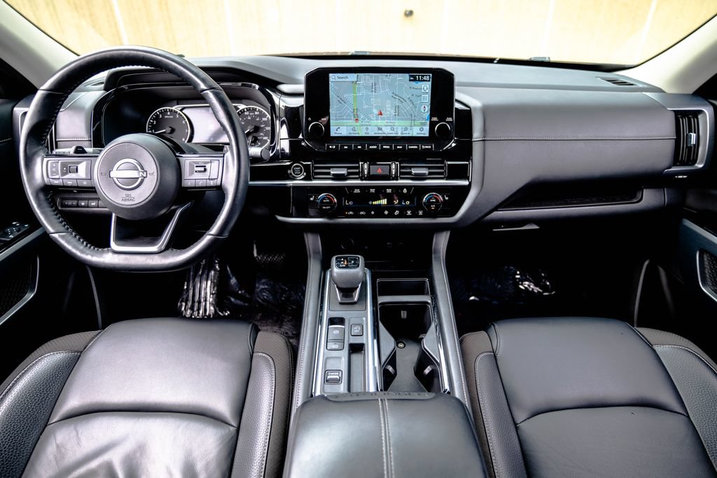Used 2023 Nissan Pathfinder SL FWD image 13
