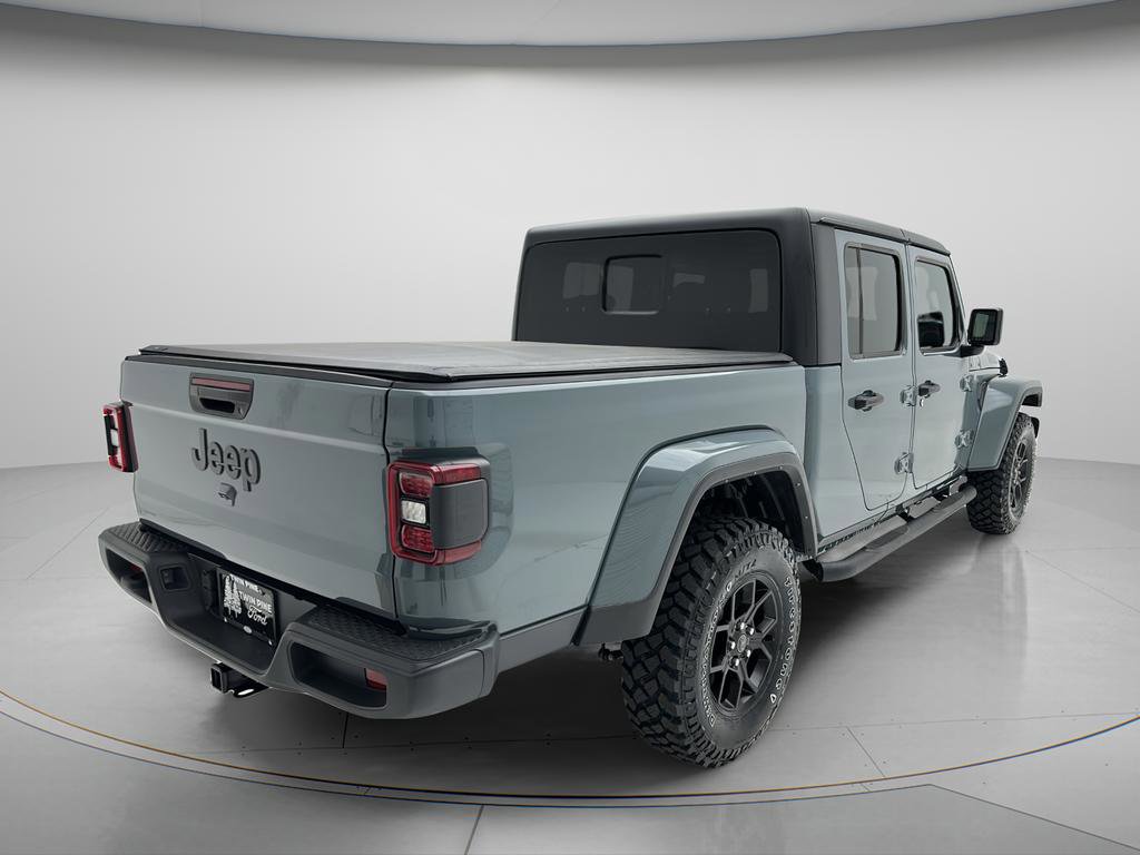 Used 2024 Jeep Gladiator Sport AWD/4WD image 5