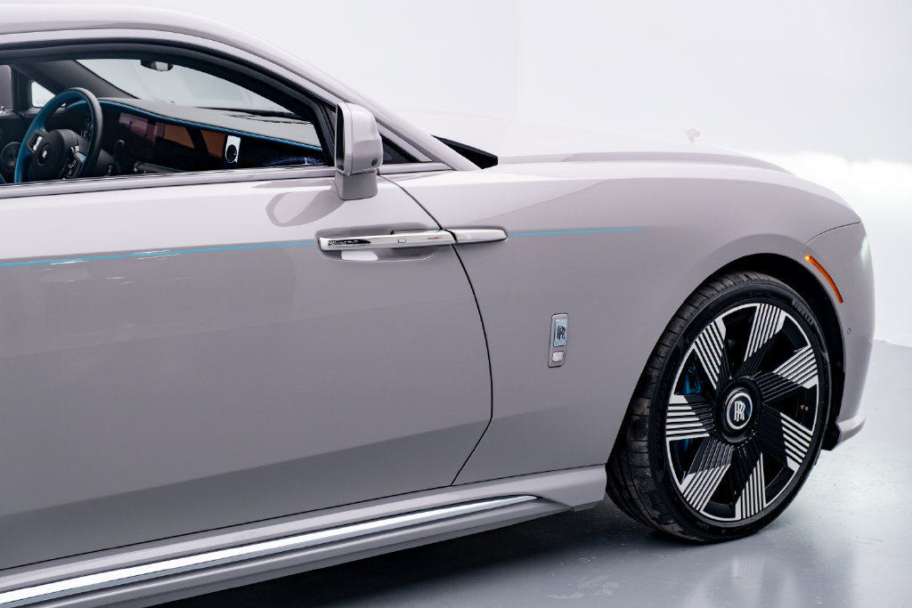 Used 2024 Rolls-Royce Spectre w/ Spectre Launch Package AWD/4WD image 29