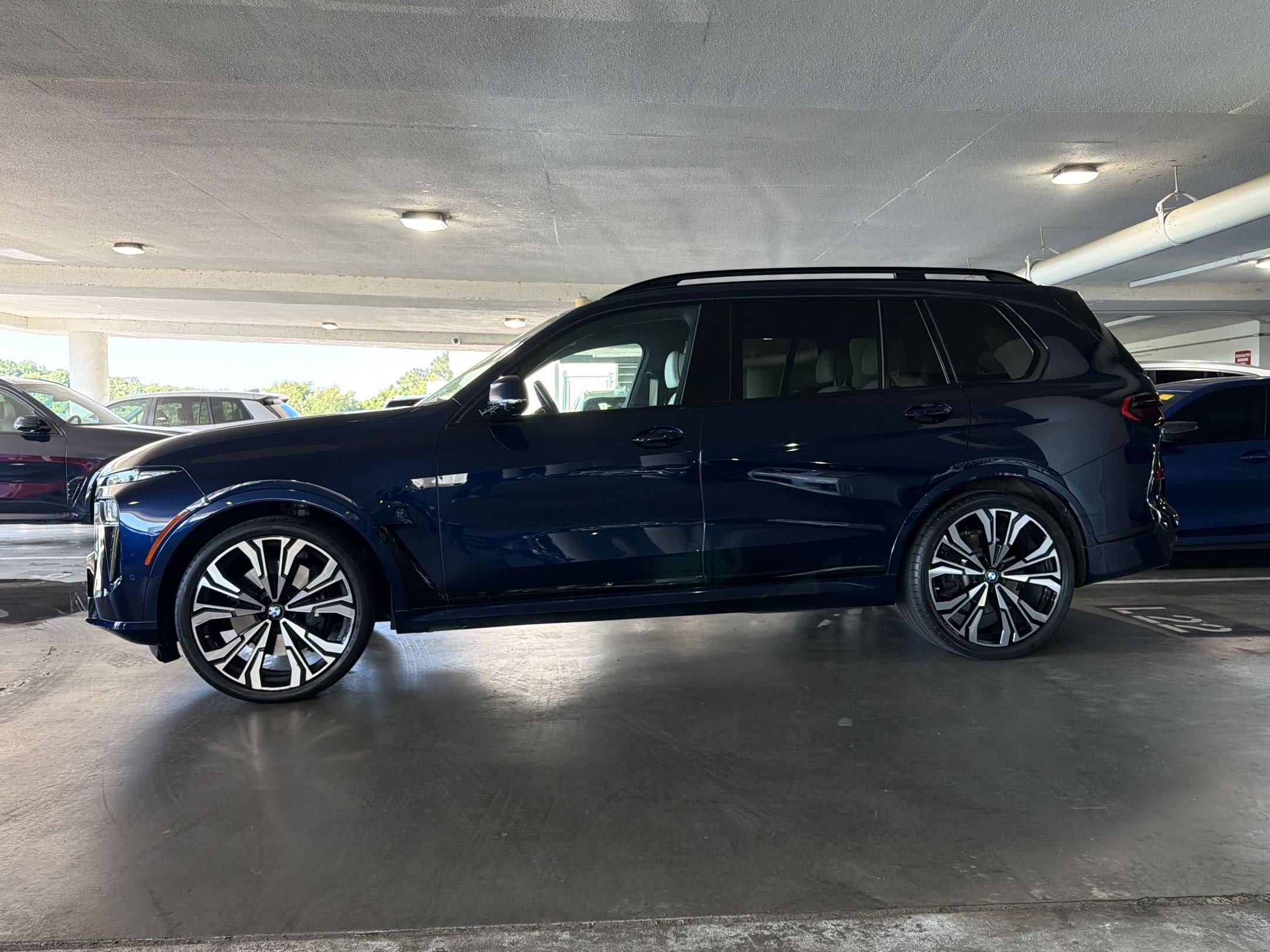 Certified 2024 BMW X7 xDrive40i w/ Executive Package AWD/4WD image 2