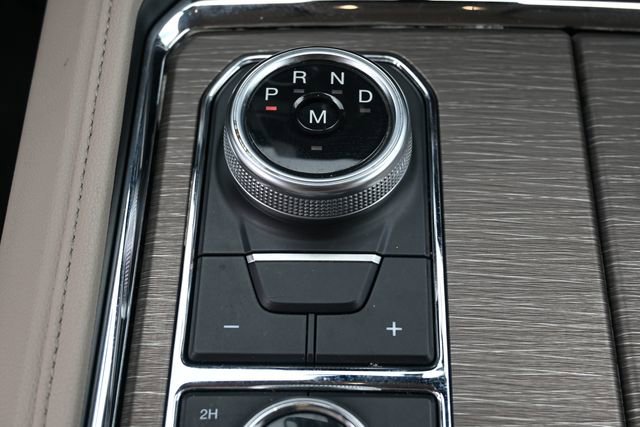 Used 2024 Ford Expedition Limited image 24