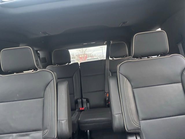 Used 2022 GMC Yukon SLT w/ SLT Premium Package image 12