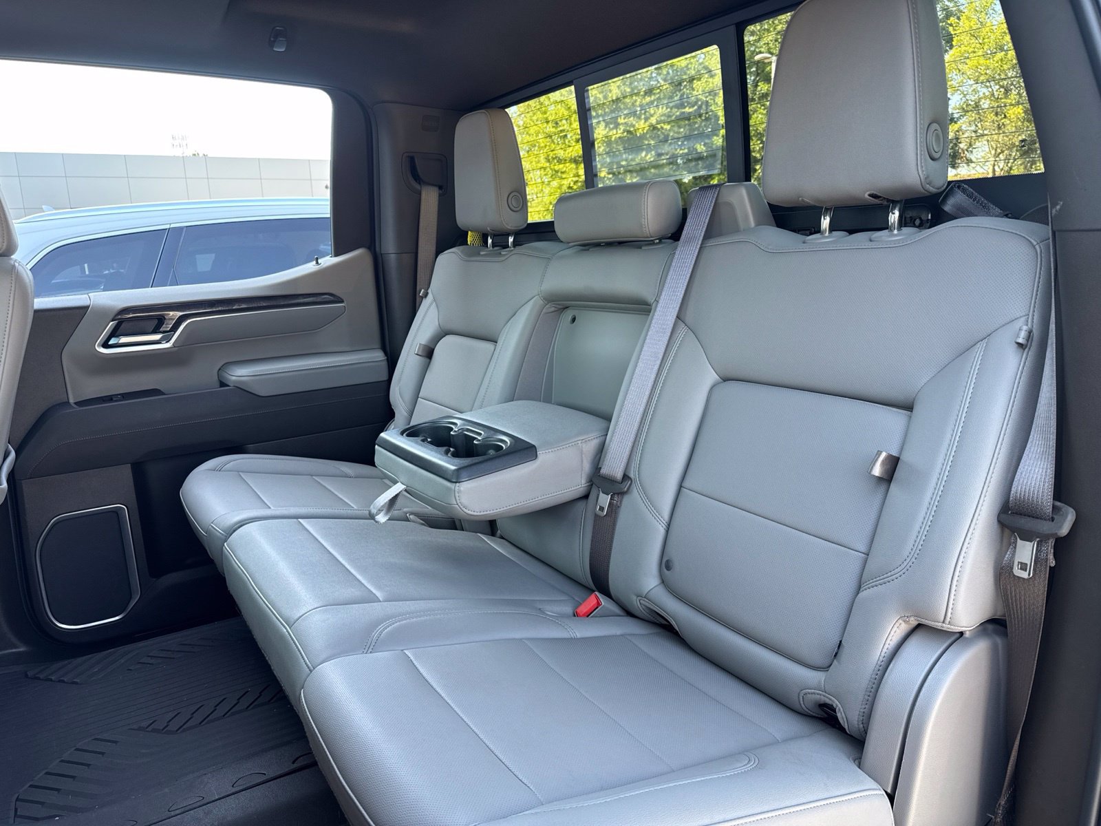 Used 2025 Chevrolet Silverado 1500 LTZ w/ LTZ Premium Package AWD/4WD image 39