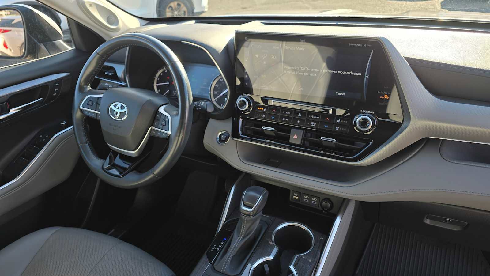 Used 2022 Toyota Highlander Platinum image 13