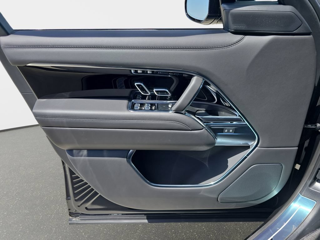 New 2026 Land Rover Range Rover SE AWD/4WD image 28