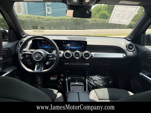 Used 2025 Mercedes-Benz GLB 35 AMG 4MATIC image 17