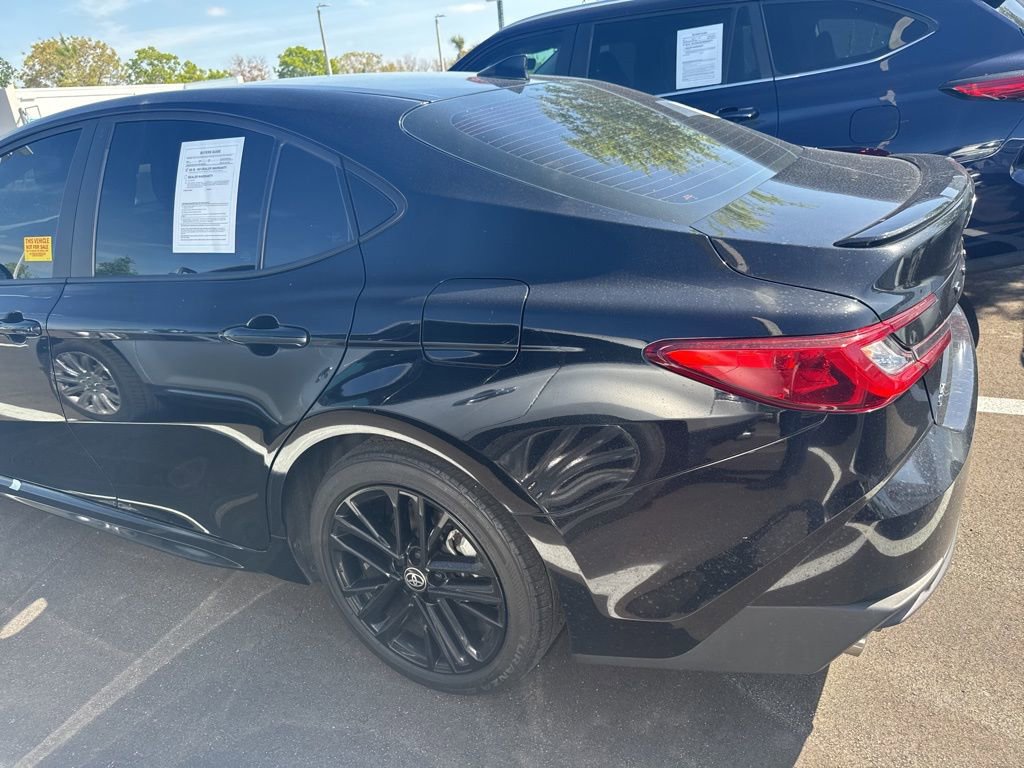 Used 2025 Toyota Camry SE w/ Convenience Package FWD image 7