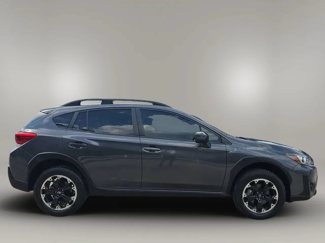 Used 2021 Subaru Crosstrek 2.0i Premium w/ Moonroof Package AWD/4WD image 9
