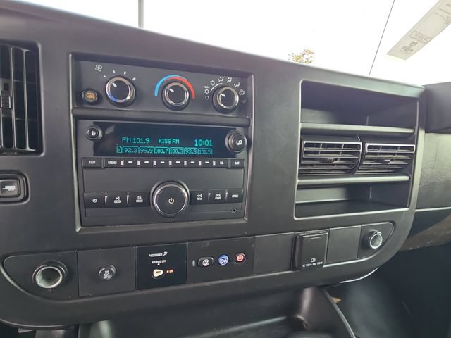 Used 2022 Chevrolet Express 2500 w/ Driver Convenience Package RWD image 8