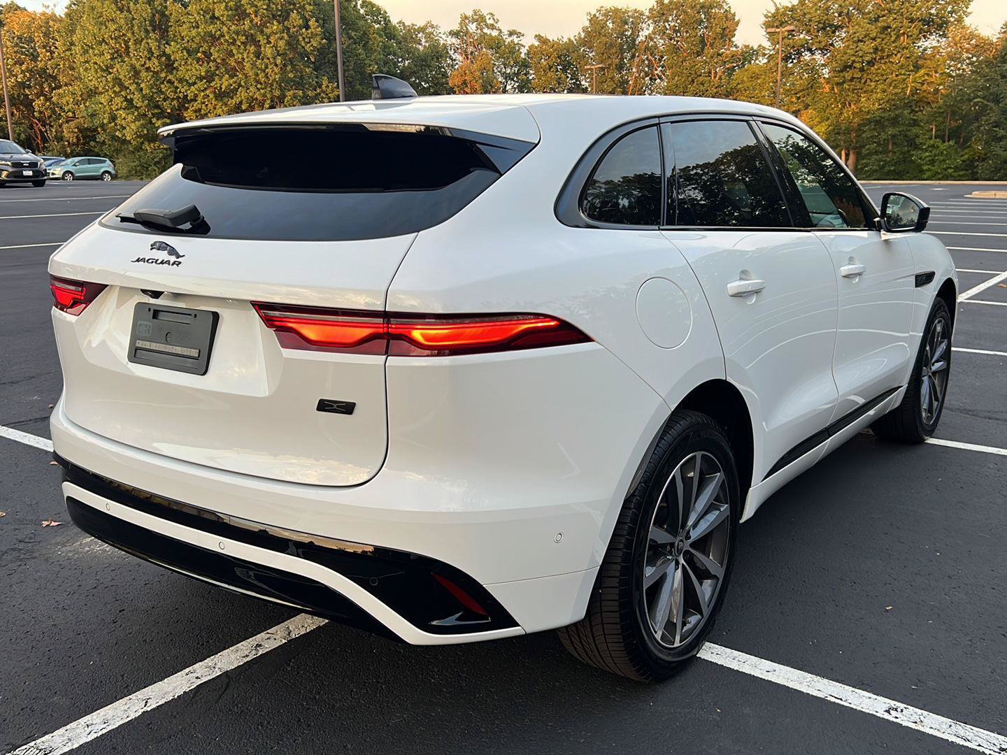 Certified 2026 Jaguar F-PACE R-Dynamic S AWD/4WD image 5