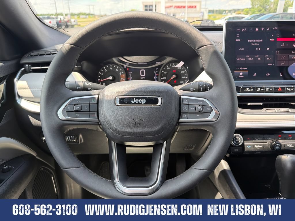 Used 2025 Jeep Compass Limited AWD/4WD image 14