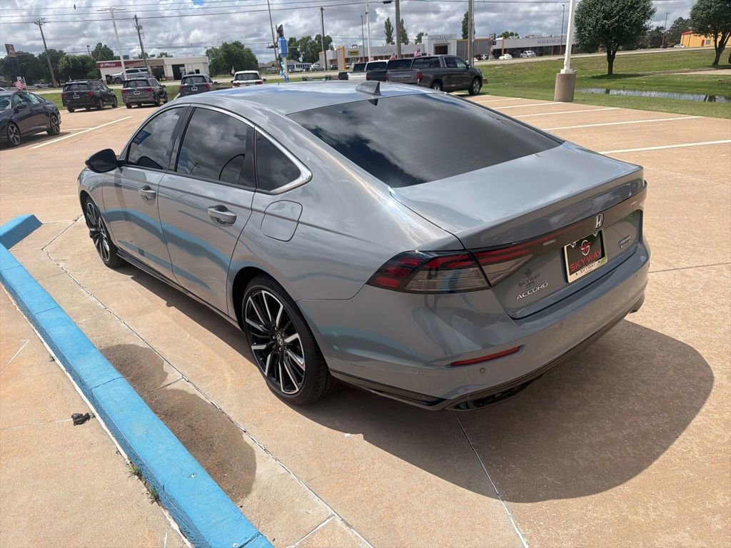 Used 2024 Honda Accord Touring image 13