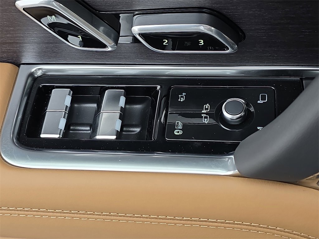 New 2026 Land Rover Range Rover SE image 29