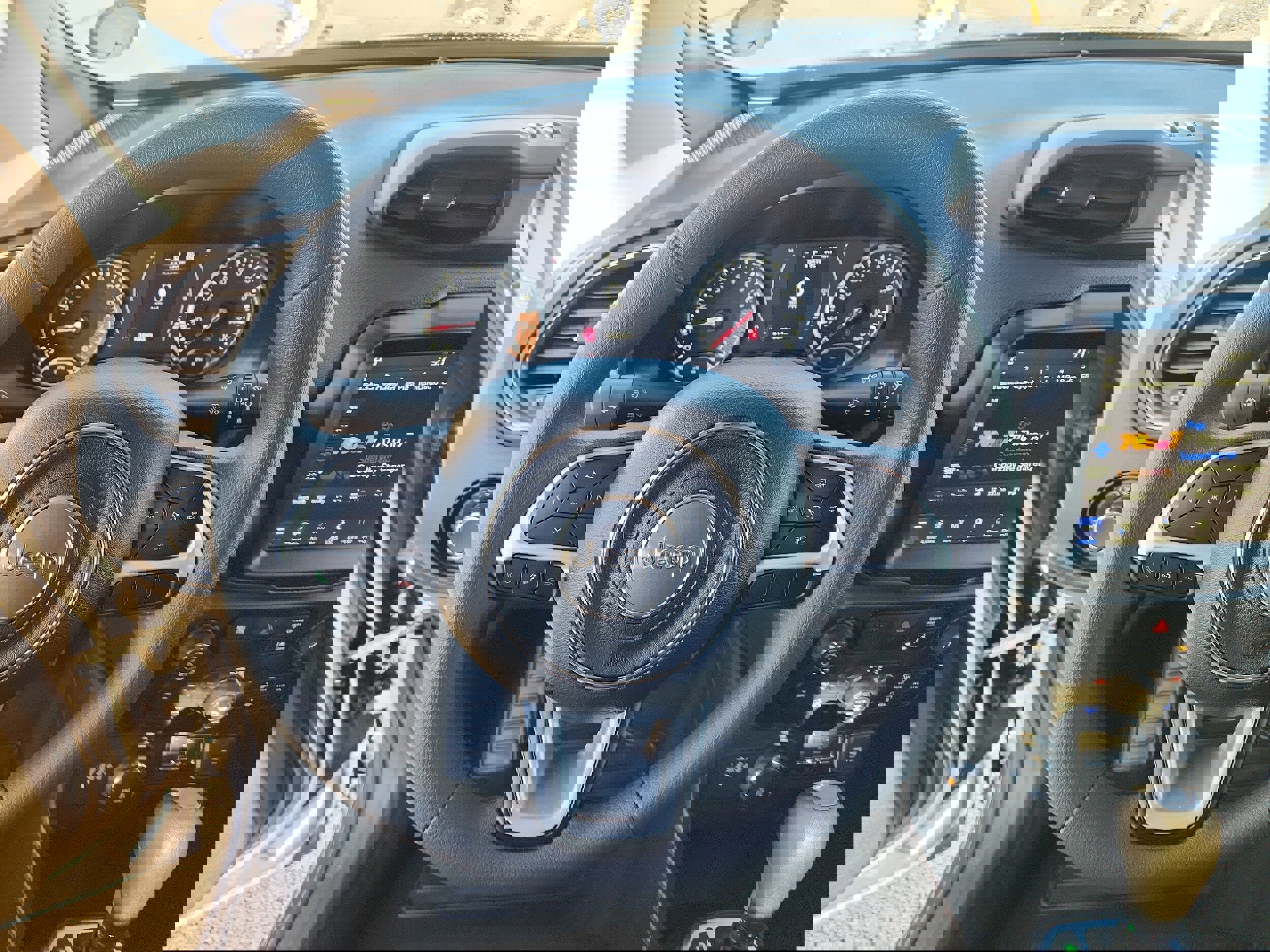 Used 2023 Jeep Renegade Latitude image 18