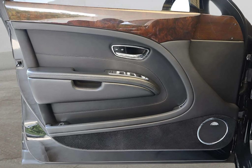 Used 2014 Bentley Mulsanne RWD image 7