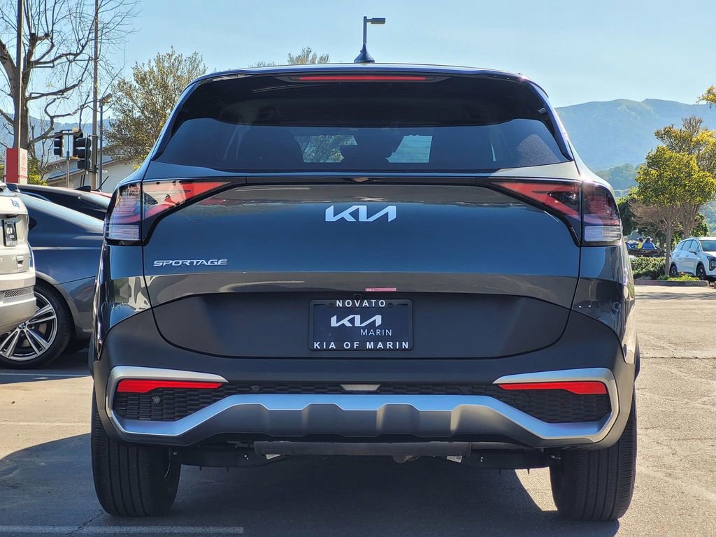 Used 2025 Kia Sportage LX image 7