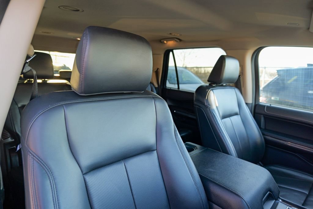 Used 2024 Ford Expedition XLT image 37