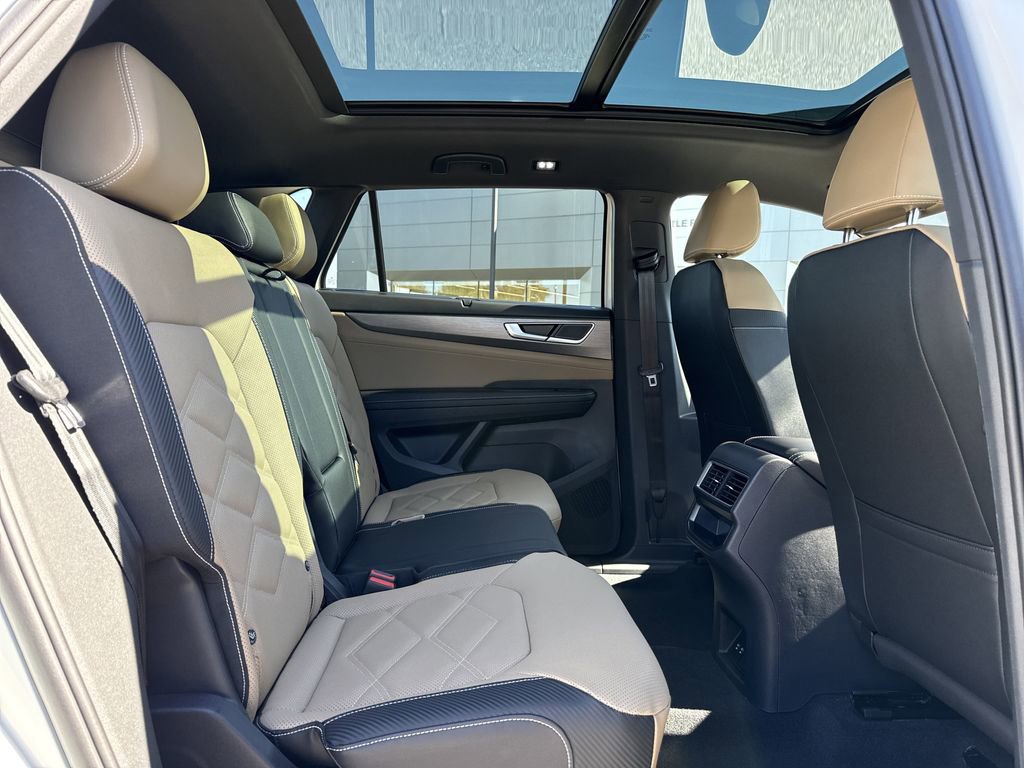 New 2026 Volkswagen Atlas Cross Sport SE image 18