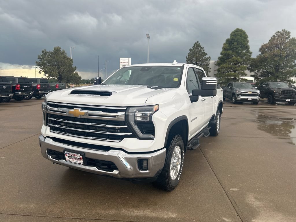 Used 2024 Chevrolet Silverado 2500 LTZ AWD/4WD image 1