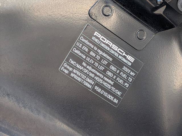 Used 2022 Porsche Macan AWD/4WD image 28