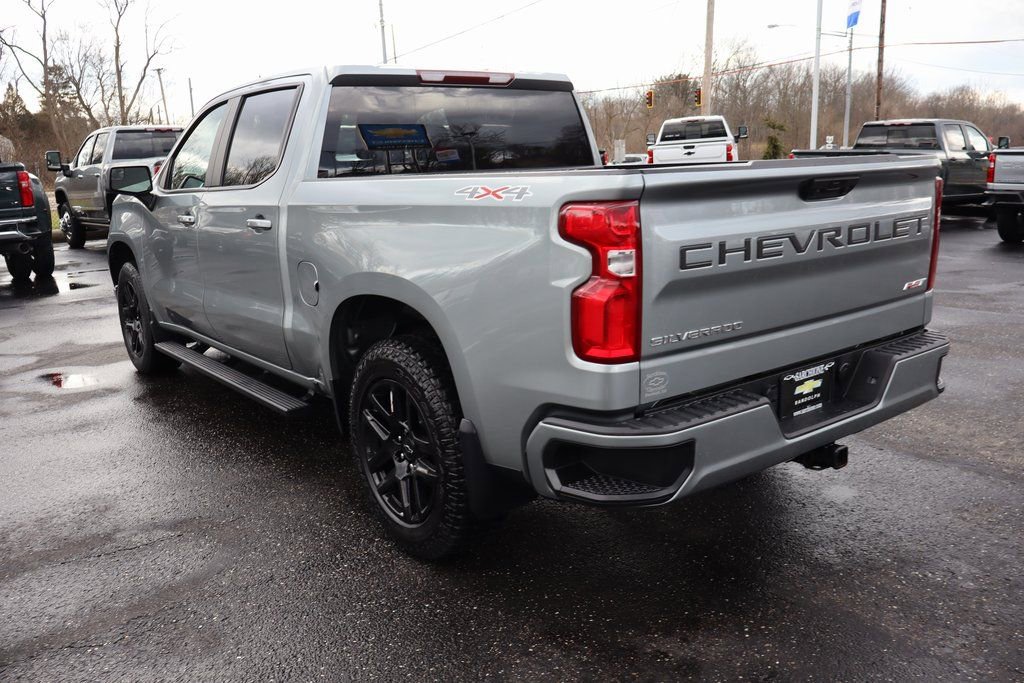 Used 2023 Chevrolet Silverado 1500 RST image 3