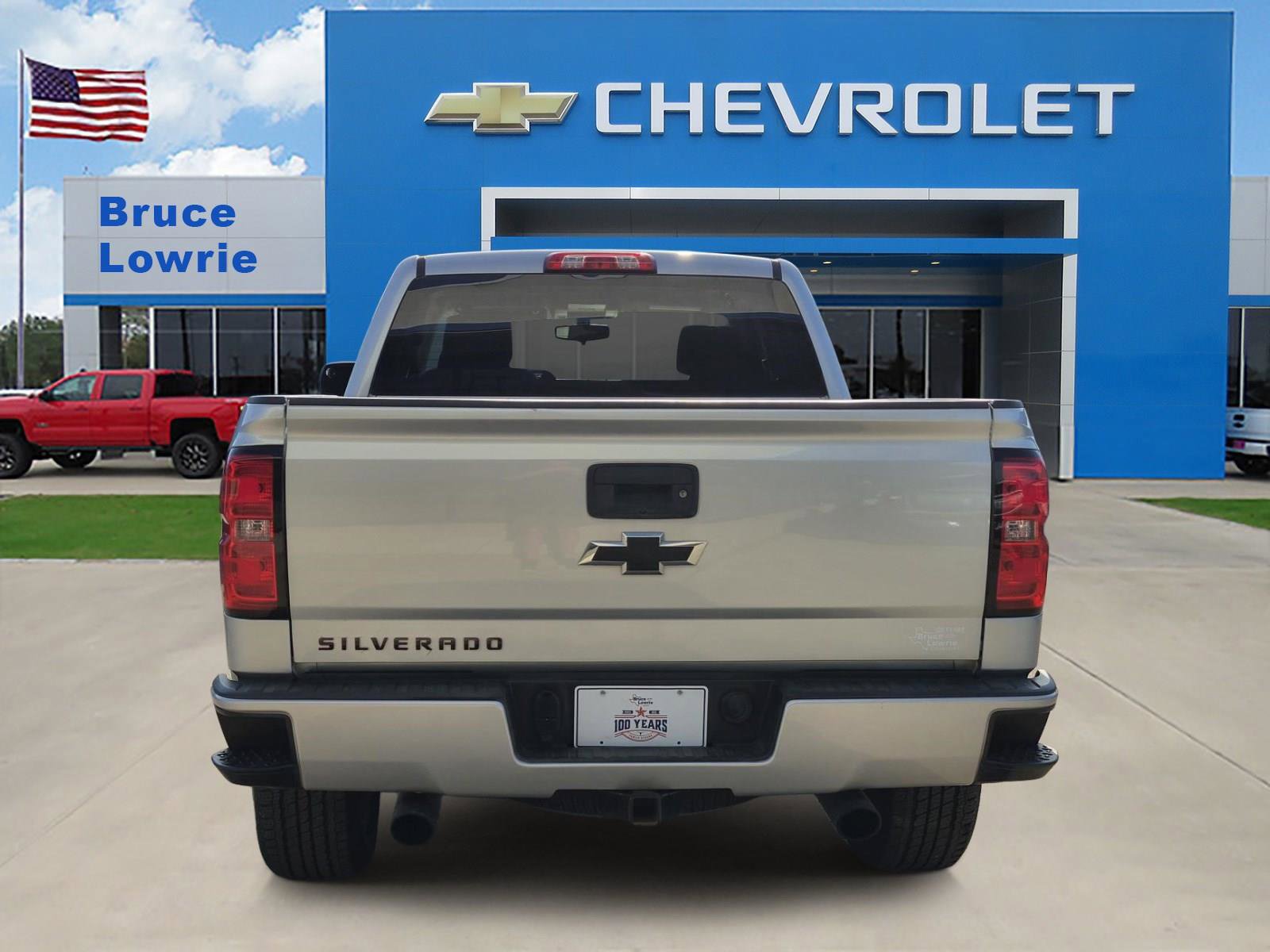 Used 2017 Chevrolet Silverado 1500 LT w/ Redline Edition AWD/4WD image 5