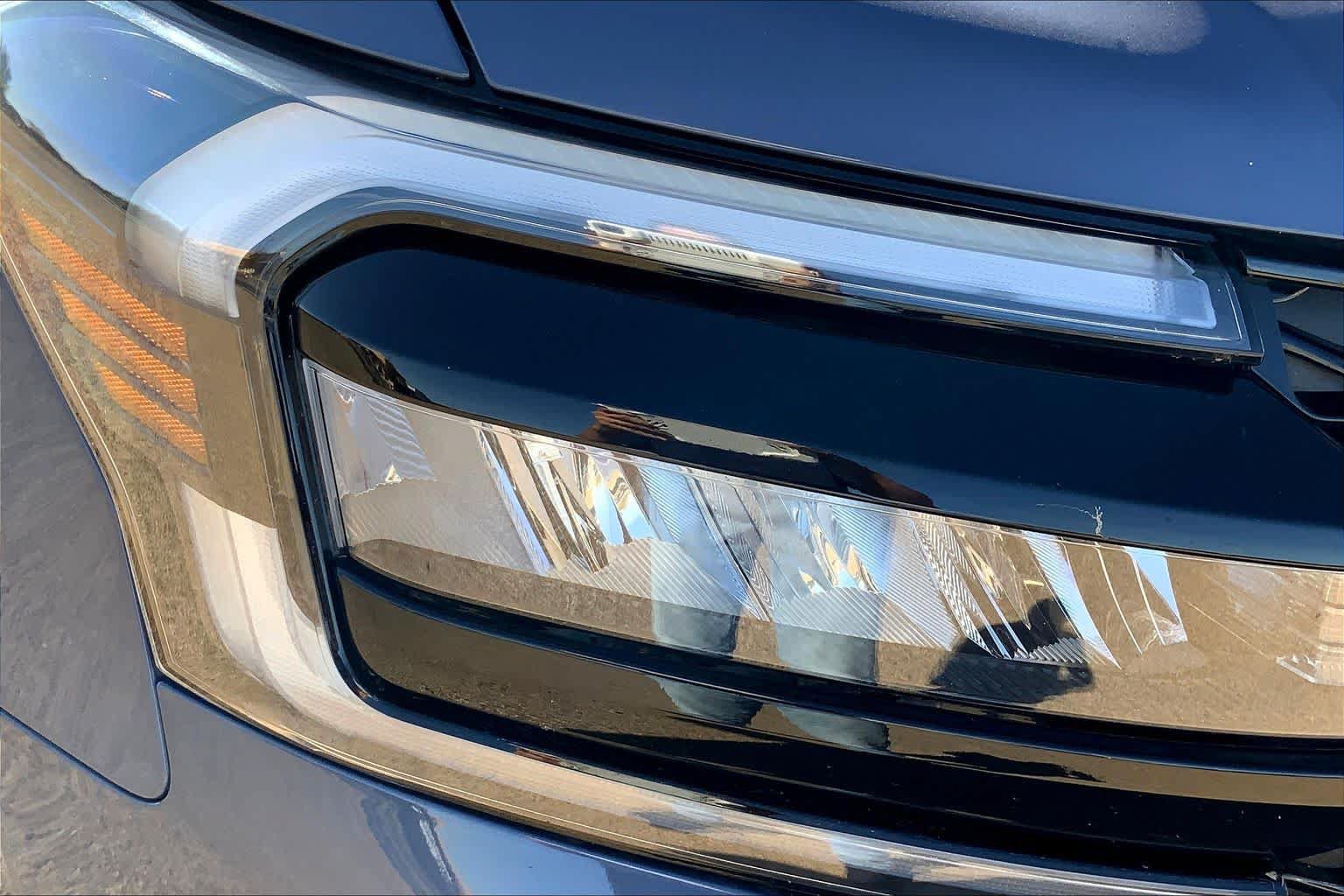 Used 2023 Ford Expedition Limited AWD/4WD image 28