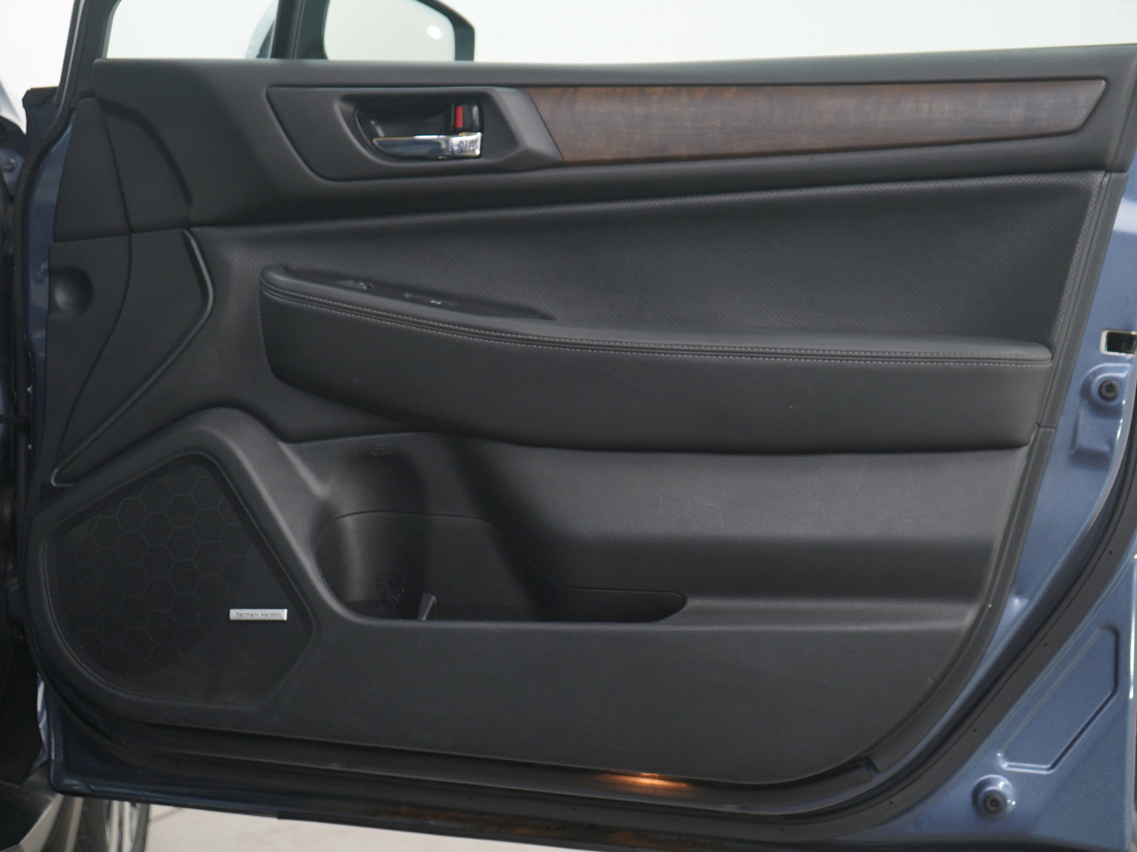 Used 2016 Subaru Outback 2.5i Limited image 12