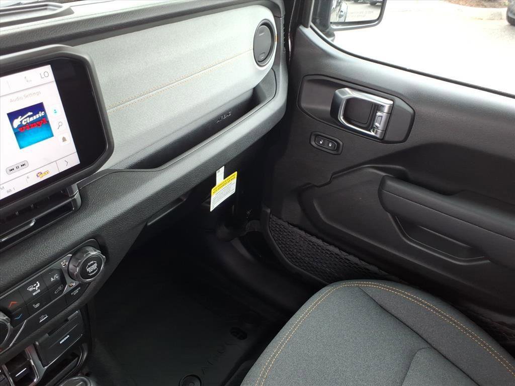 New 2025 Jeep Gladiator Sport AWD/4WD image 18