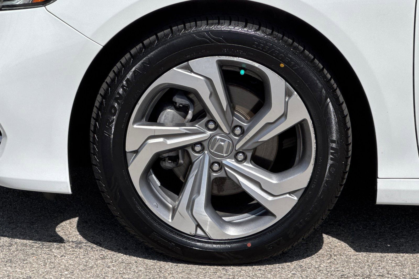 Used 2018 Honda Accord EX image 25