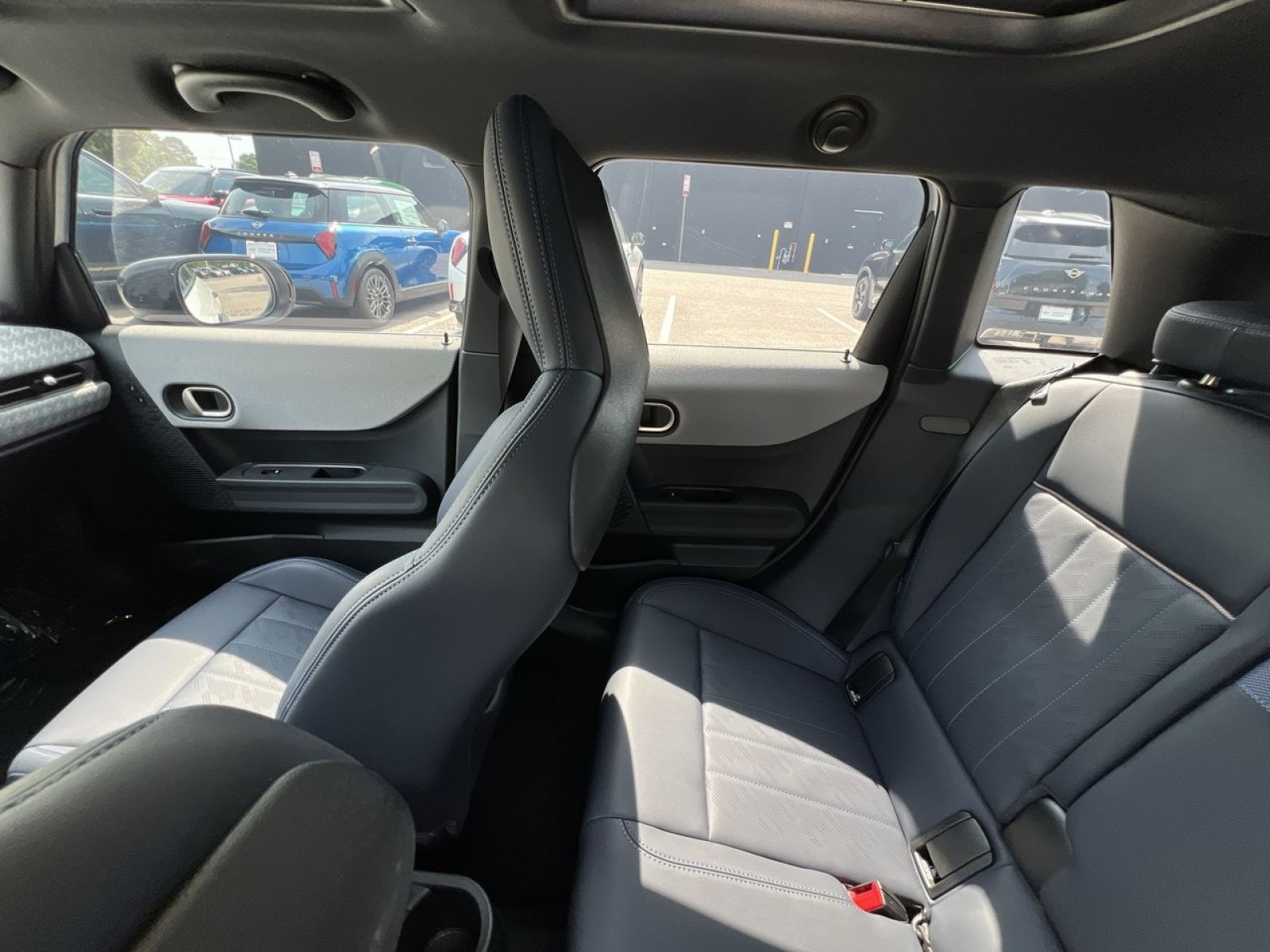 Used 2025 MINI Cooper S FWD image 3