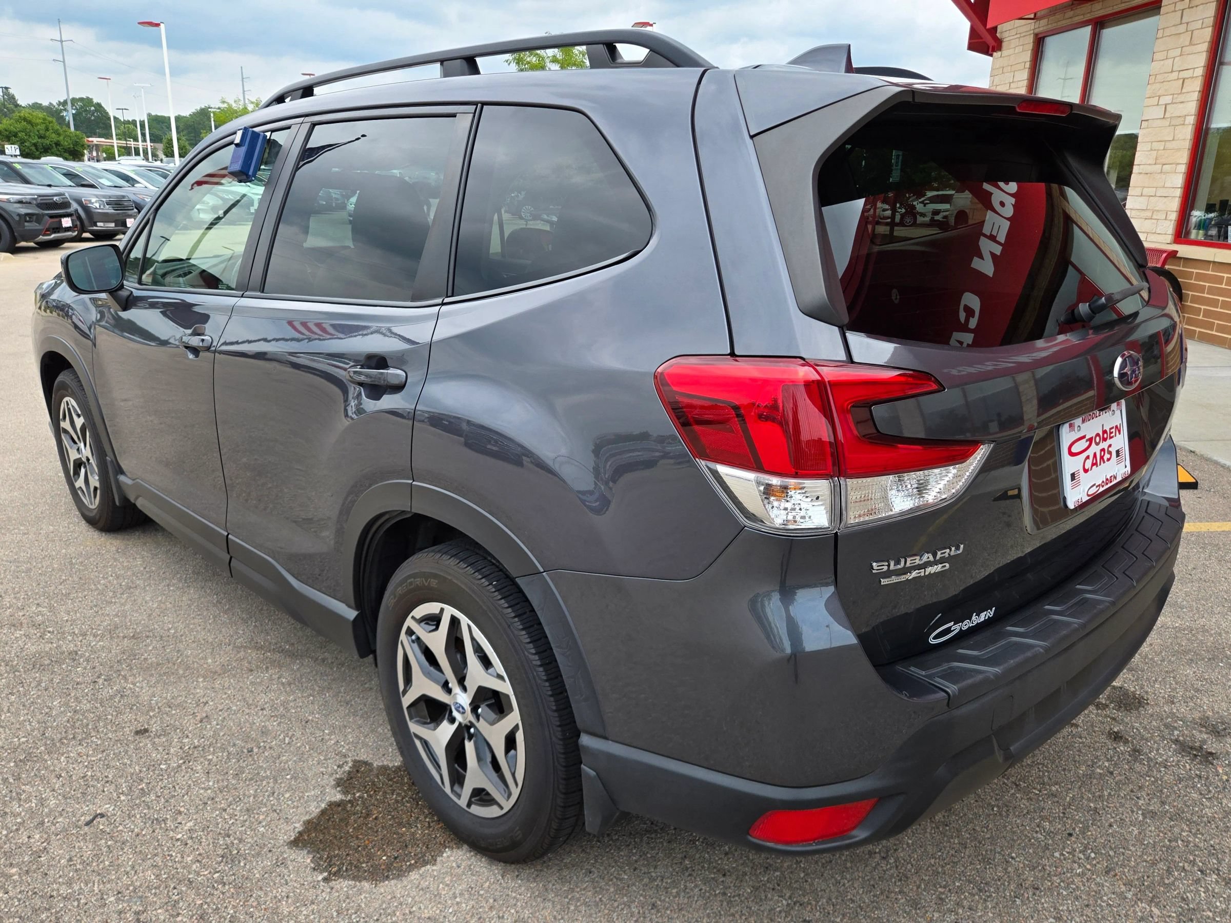 Used 2022 Subaru Forester Premium AWD/4WD image 6
