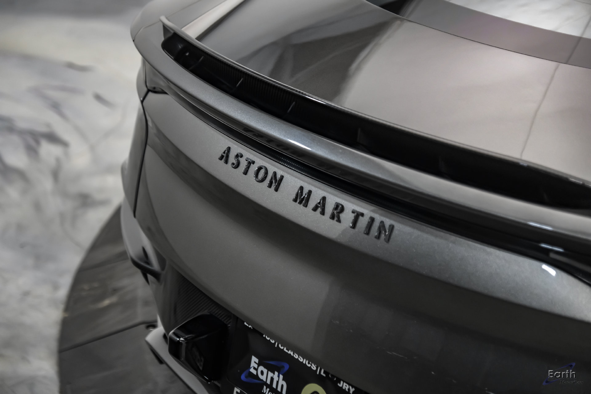Used 2019 Aston Martin DBS Superleggera RWD image 16