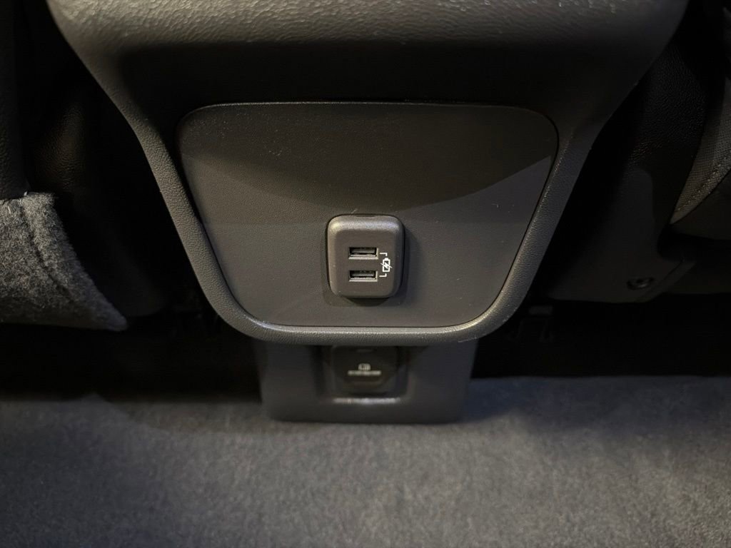 Used 2022 GMC Terrain Denali w/ LPO, Floor Liner Package AWD/4WD image 34