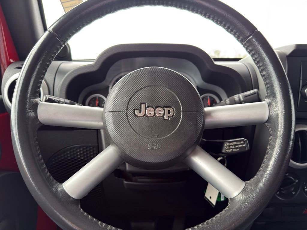 Used 2010 Jeep Wrangler Unlimited Sahara image 18