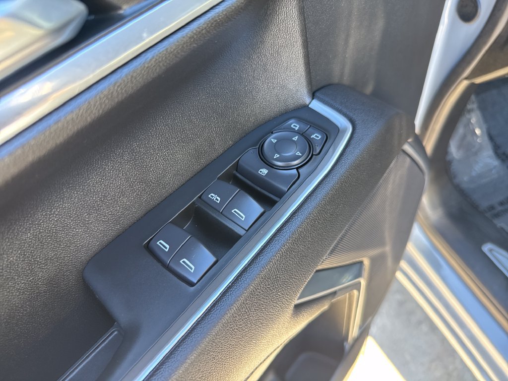 Used 2024 Chevrolet Silverado 1500 LT AWD/4WD image 11