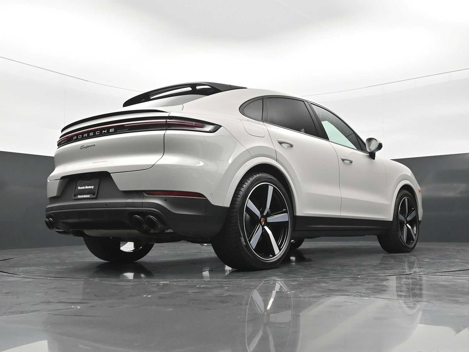 Certified 2026 Porsche Cayenne Coupe AWD/4WD image 42
