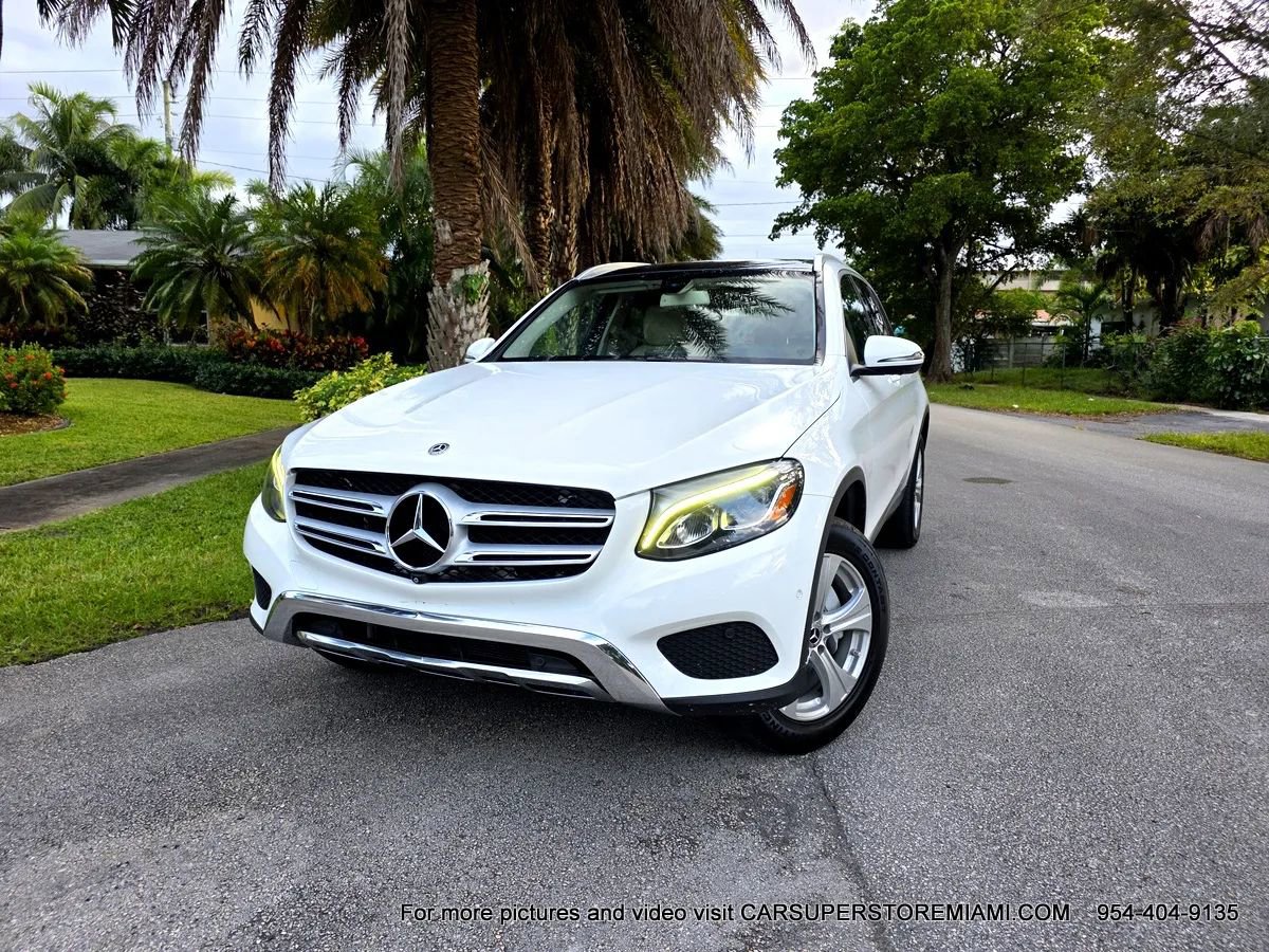 Used 2018 Mercedes-Benz GLC 300 w/ Premium Package image 6