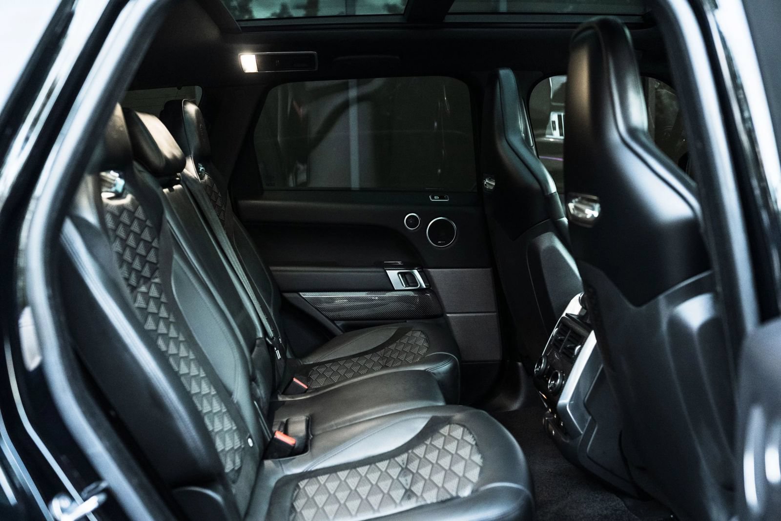 Used 2021 Land Rover Range Rover Sport SVR Carbon Edition AWD/4WD image 34