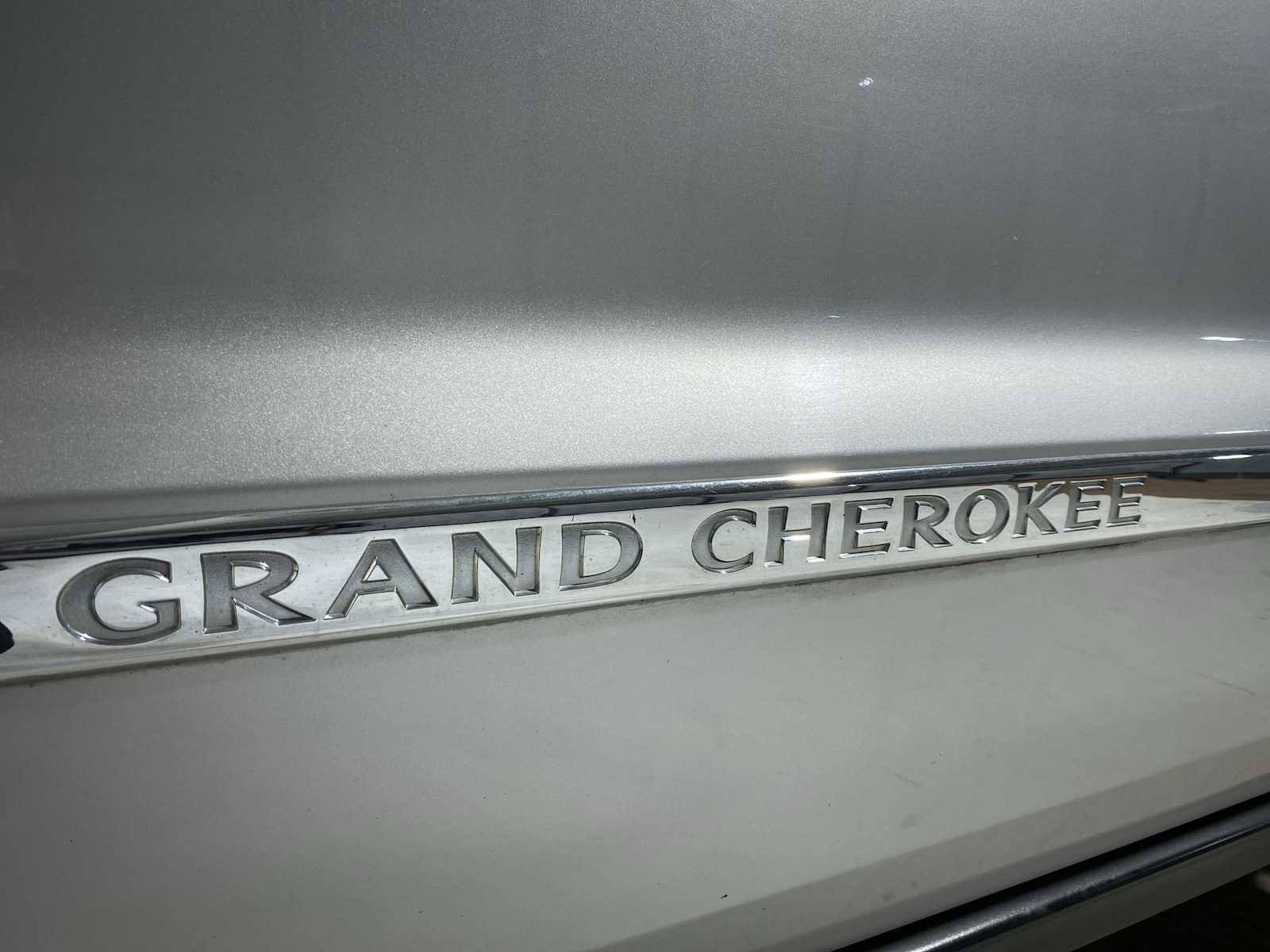 Used 2012 Jeep Grand Cherokee Limited image 7