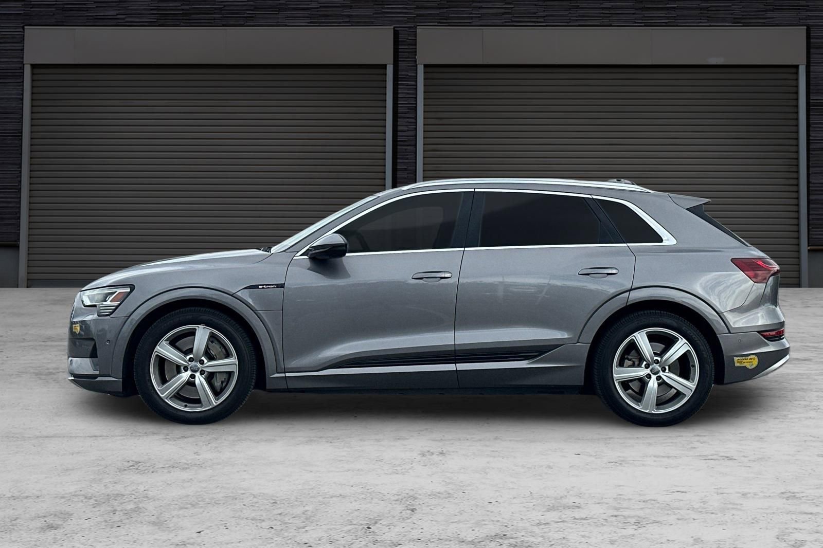 Used 2019 Audi e-tron Premium Plus w/ Cold Weather Package image 7