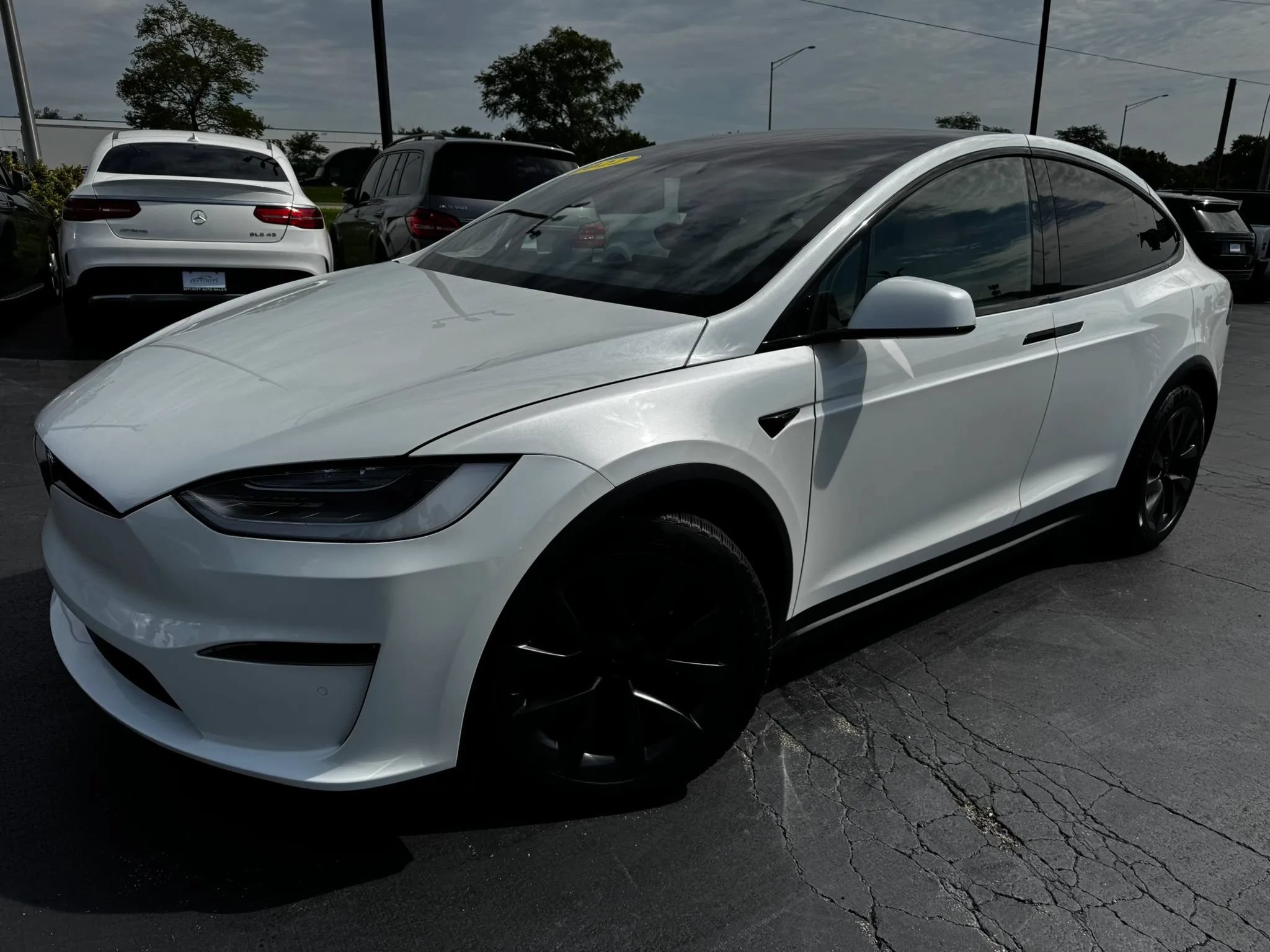 Used 2022 Tesla Model X AWD/4WD video 1