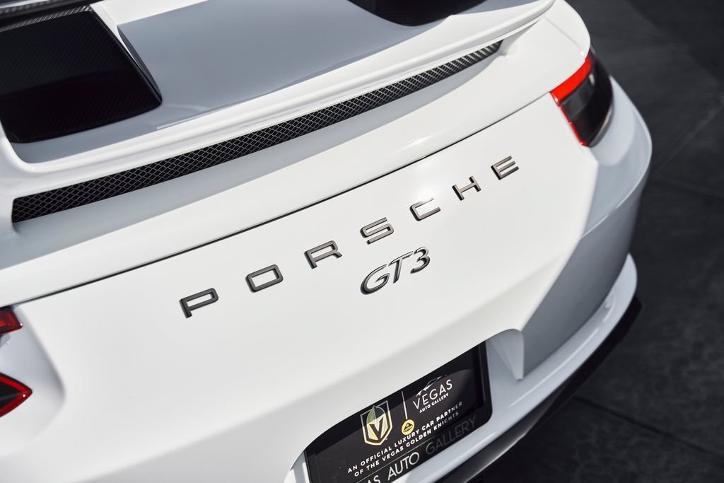 Used 2018 Porsche 911 GT3 RWD image 15