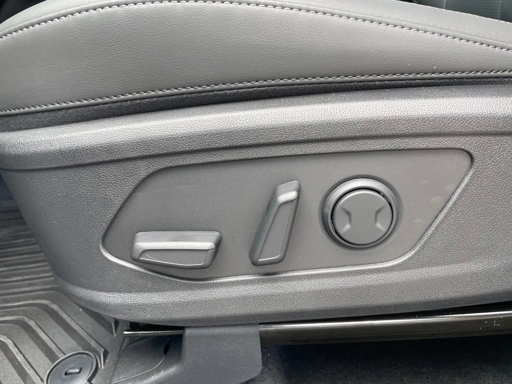 New 2026 Kia Sorento S w/ S Panoramic Sunroof Package FWD image 11
