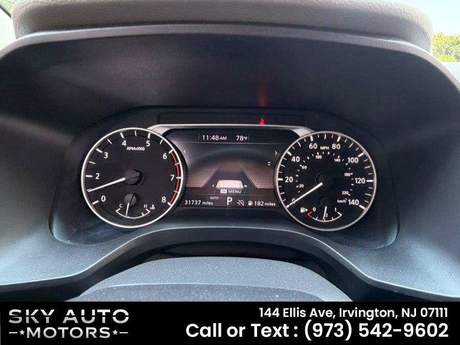 Used 2025 Nissan Rogue SV AWD/4WD image 13