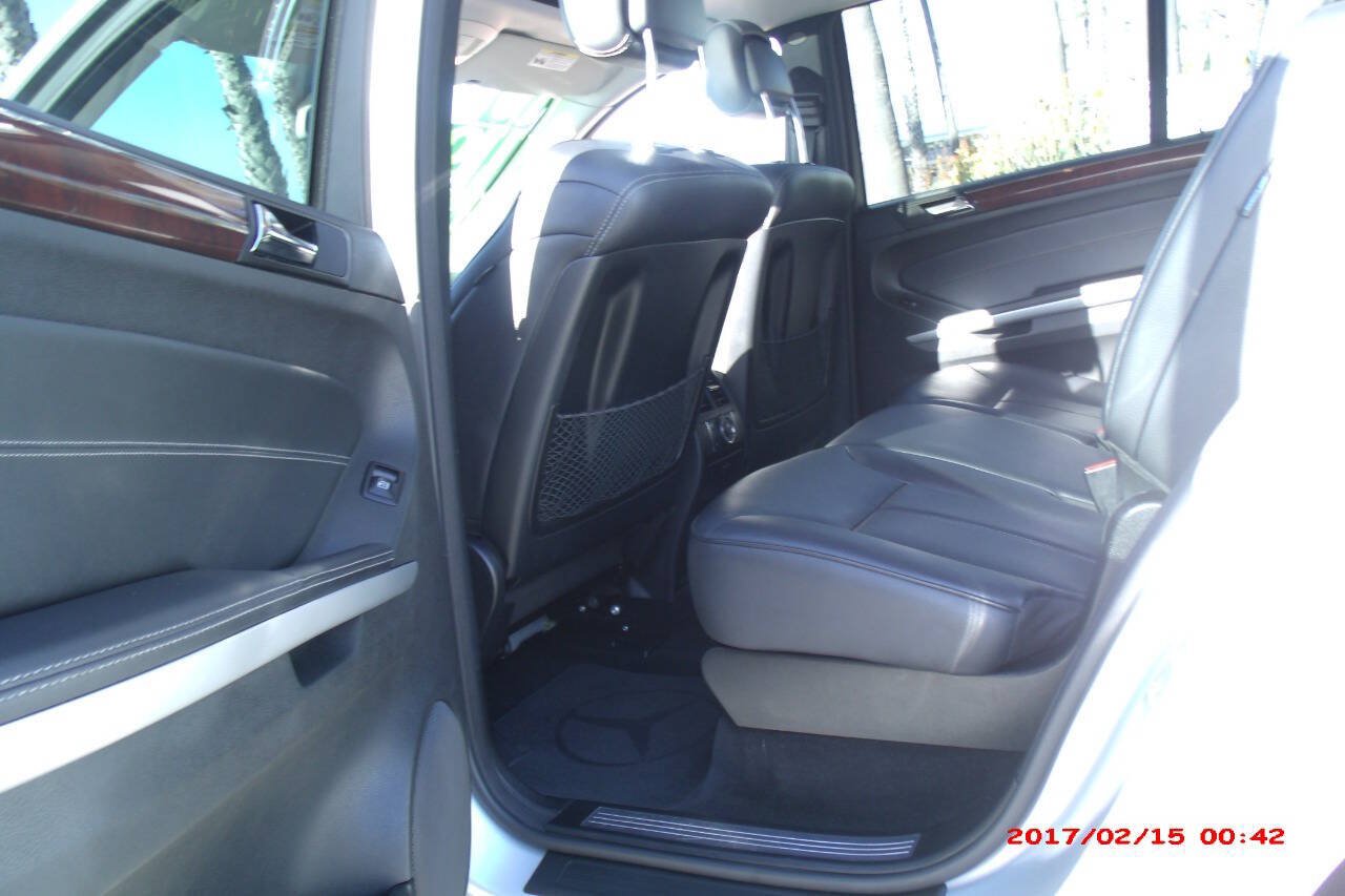 Used 2010 Mercedes-Benz GL 450 4MATIC image 16