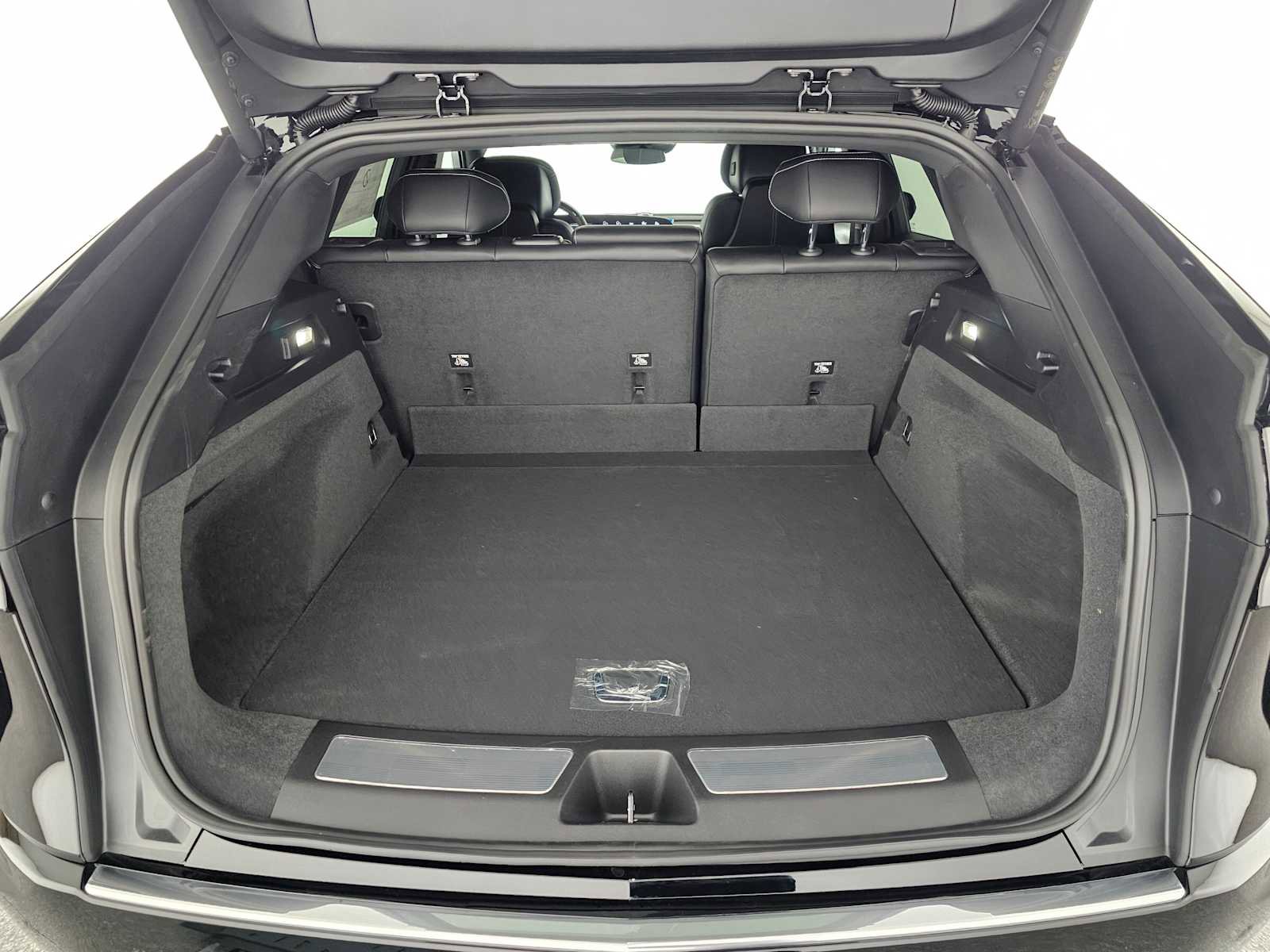 New 2026 Cadillac Lyriq Luxury image 14