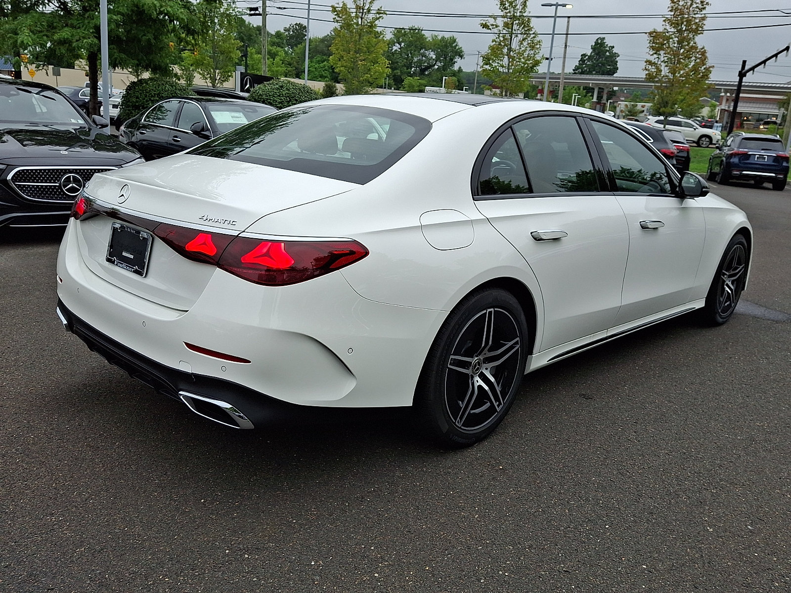 New 2026 Mercedes-Benz E 350 4MATIC Sedan image 6