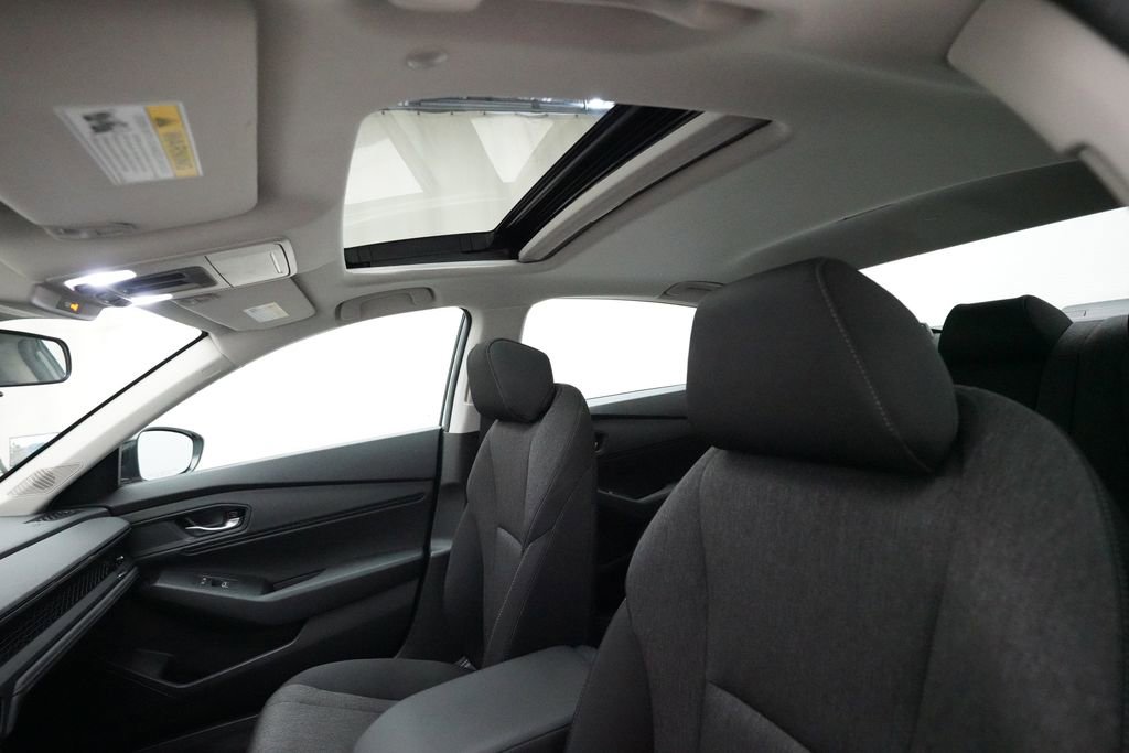 Certified 2025 Honda Accord SE image 31